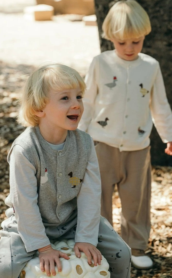 Little Farm Knit Vest Quite Grey